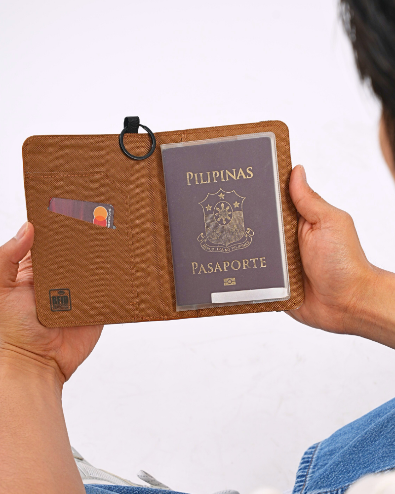 On Board Passport & Luggage Tag Set - Brown